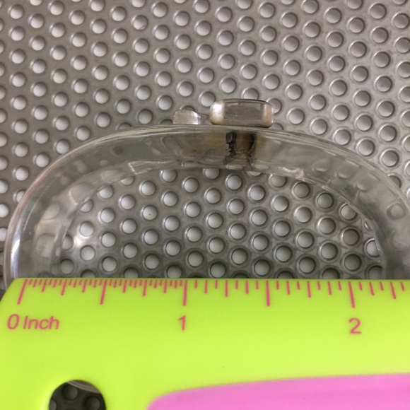 🖤Vtg clear lucite cuff bracelet with L - Picture 14 of 17